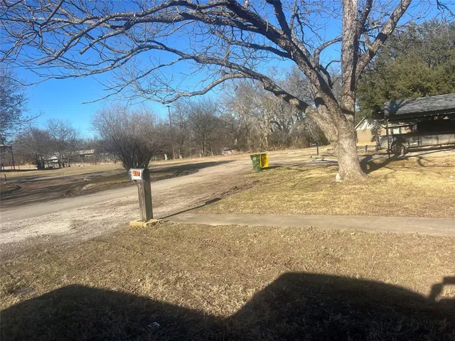 $249,575 | 120 Mary Alice Drive, Valley Mills, TX 76689