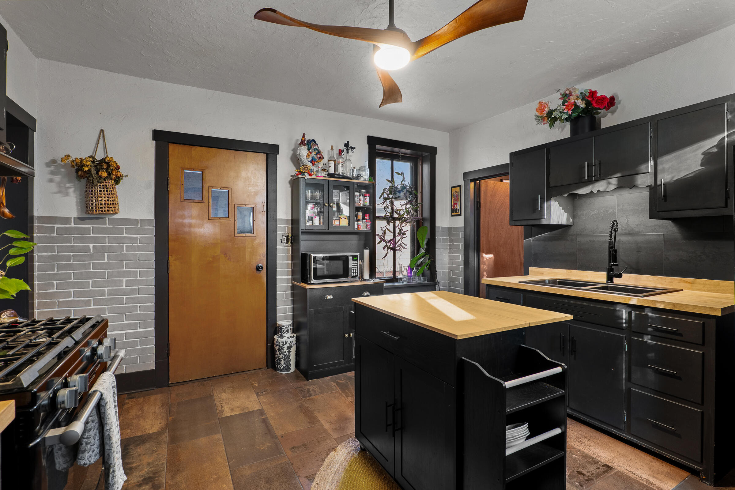 1144 South 25th Street Manitowoc, WI 54220 - Photo 7 of 26 Kitchen