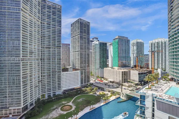 $9,000 | 300 Biscayne Blvd Way, Unit 2106W, Miami, FL 33131