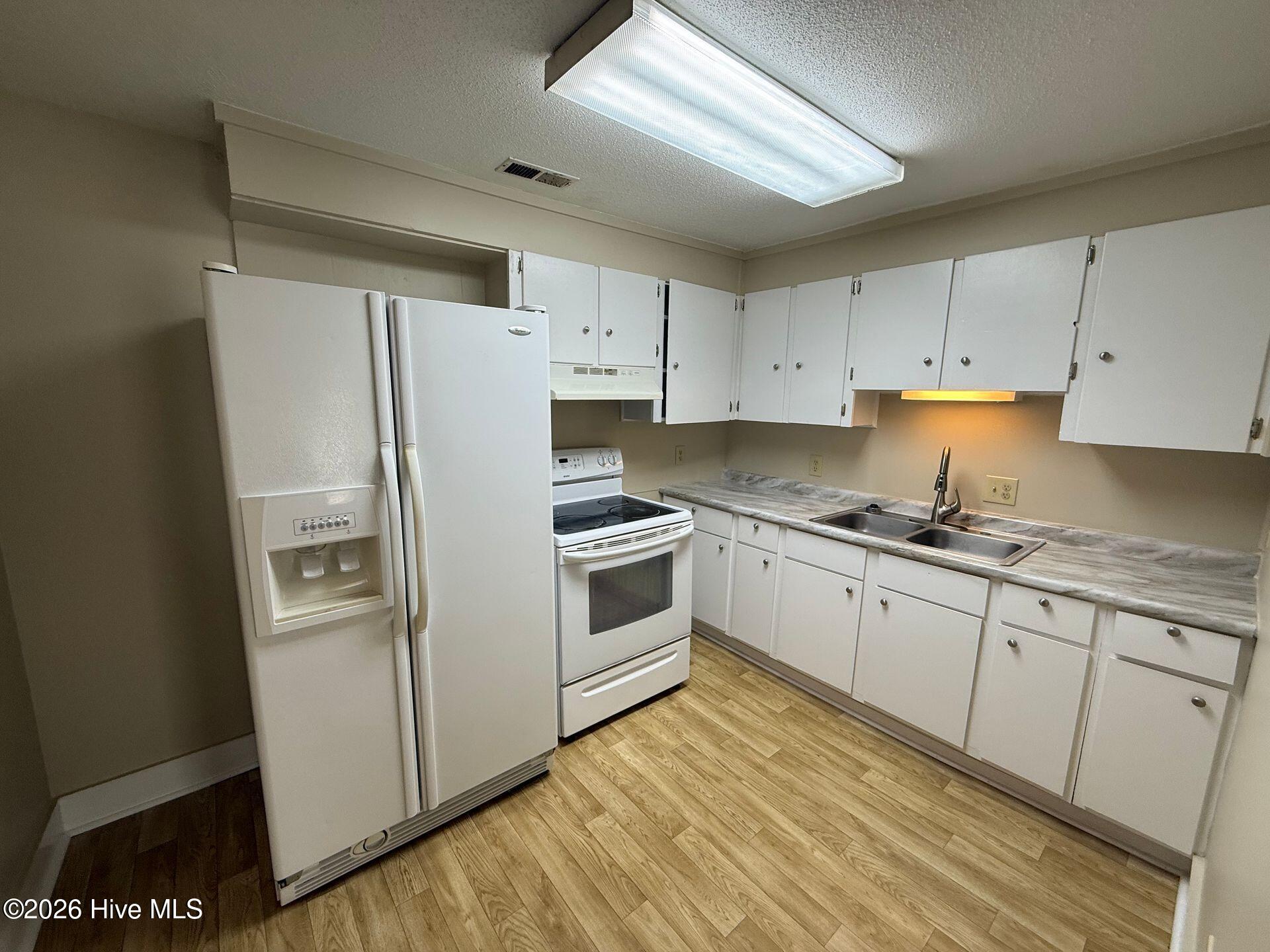 2159 Hines Farm Road Jacksonville, NC 28540 - Photo 2 of 11 3aded046-f96f-43f9-8ac3-b0844ef89c45