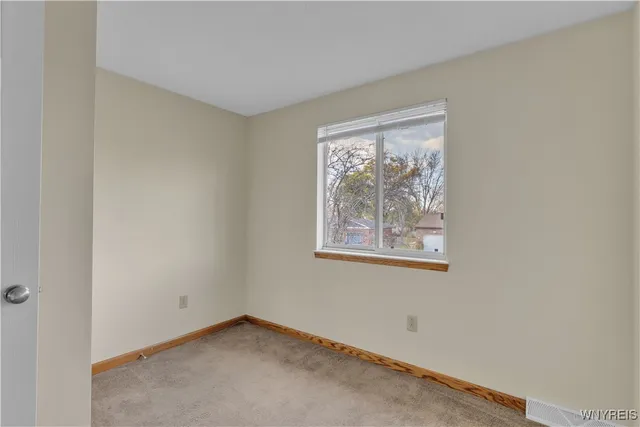 $419,900 | 4 Lordan Drive, Cheektowaga, NY 14227