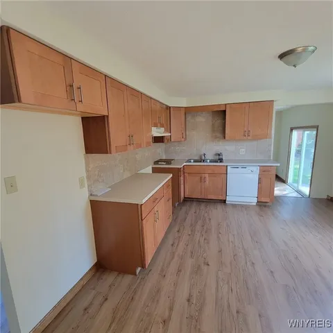 $419,900 | 4 Lordan Drive, Cheektowaga, NY 14227