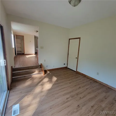 $419,900 | 4 Lordan Drive, Cheektowaga, NY 14227