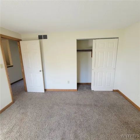 $419,900 | 4 Lordan Drive, Cheektowaga, NY 14227