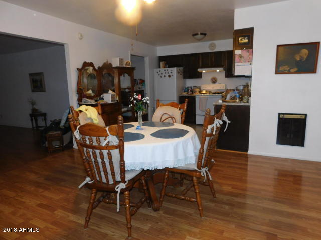7601 Banada Road Payson, AZ 85541 - Photo 9 of 21 5A Dining to Kitchen