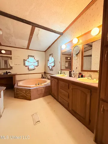 $69,500 | 2329 Southwest Big Creek Drive, Bogue Chitto, MS 39629