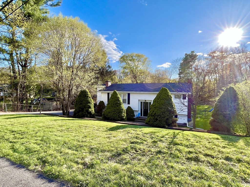 4 Richardson Street Hudson, MA 01749 - Photo 2 of 42