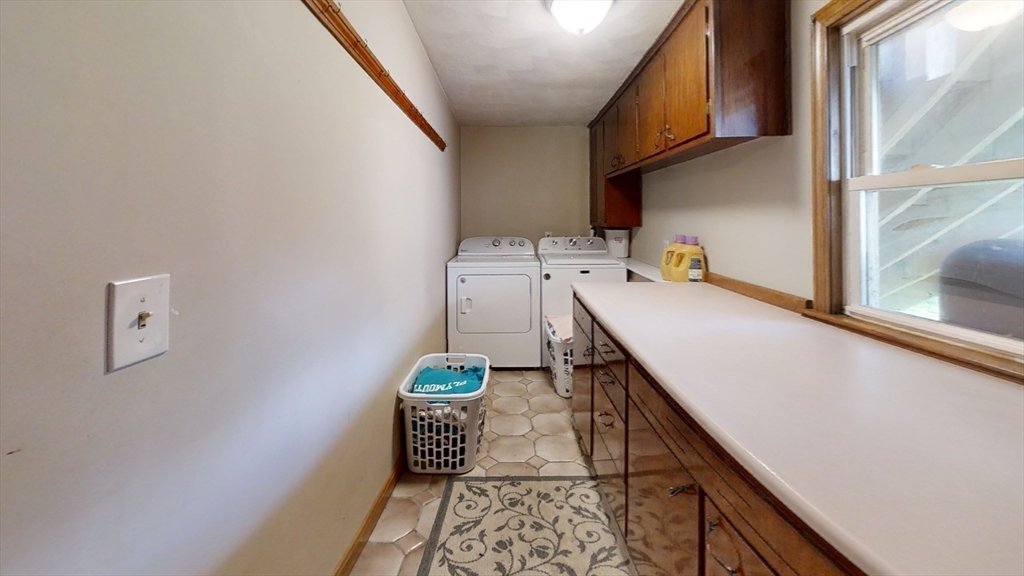 4 Richardson Street Hudson, MA 01749 - Photo 29 of 42