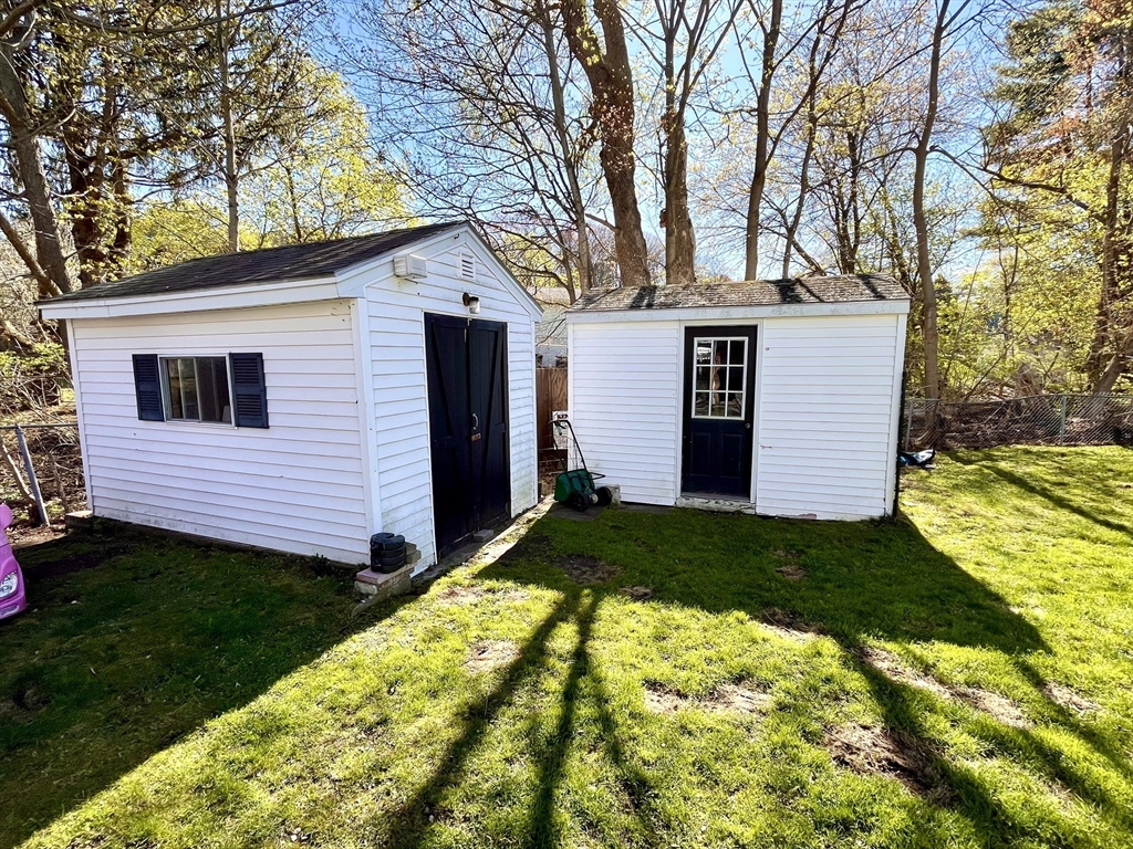 4 Richardson Street Hudson, MA 01749 - Photo 3 of 42