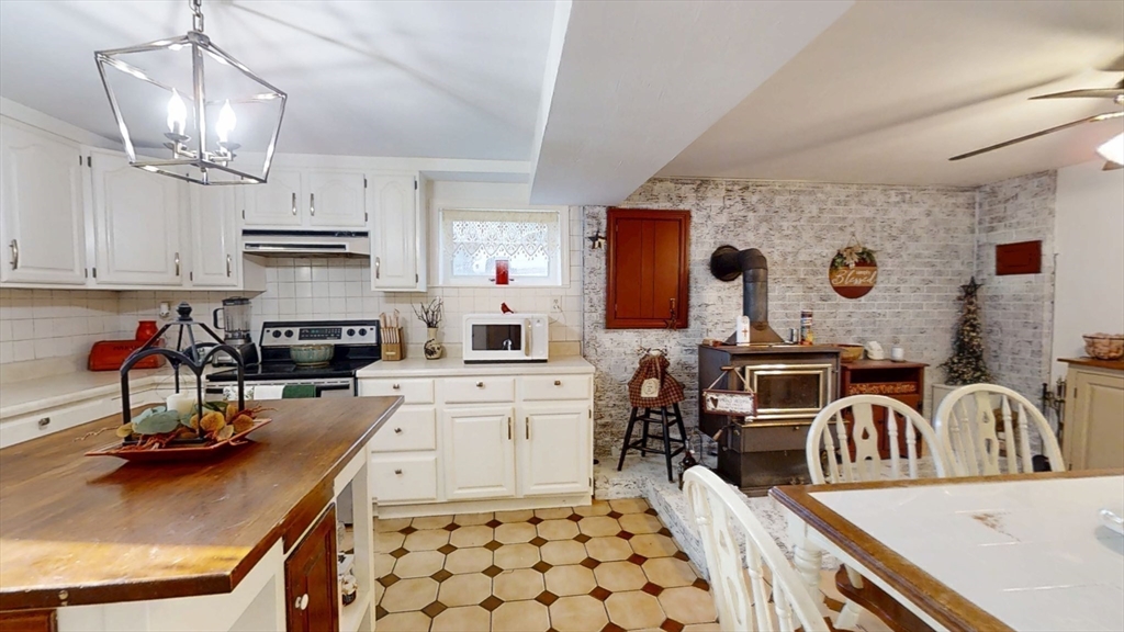 4 Richardson Street Hudson, MA 01749 - Photo 39 of 42