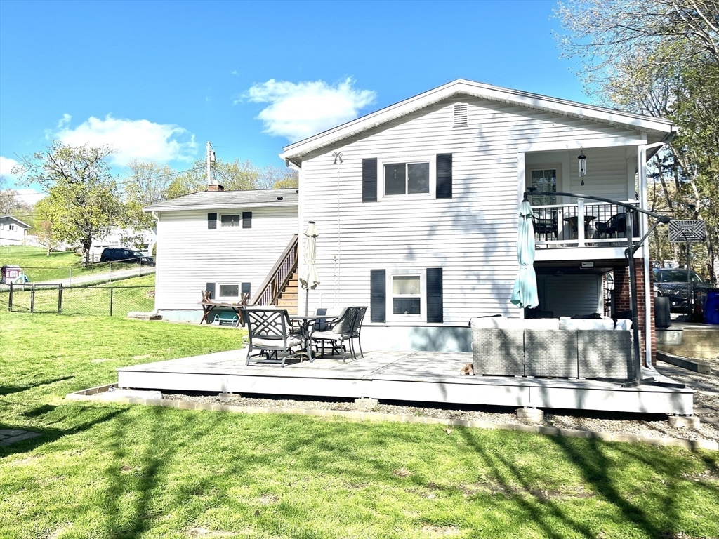 4 Richardson Street Hudson, MA 01749 - Photo 7 of 42