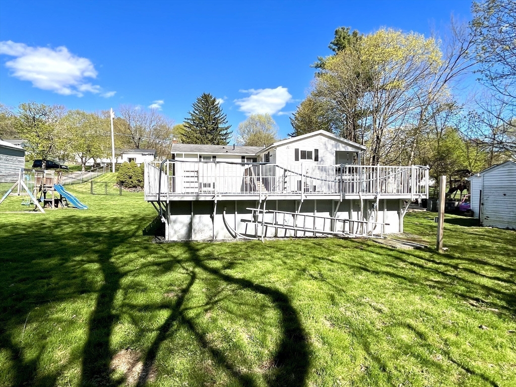 4 Richardson Street Hudson, MA 01749 - Photo 9 of 42