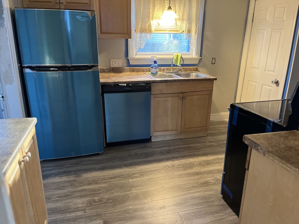 19 Bevier Street Springfield, MA 01107 - Photo 5 of 8 Gallery Image 5