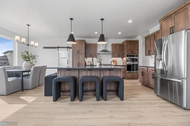 $919,900 | 951 50th Avenue West, West Fargo, ND 58078