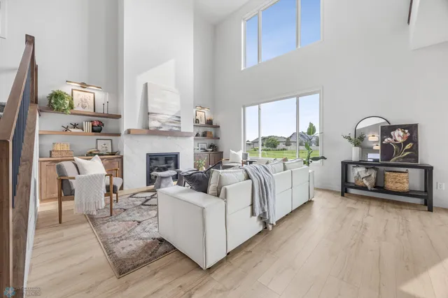 $919,900 | 951 50th Avenue West, West Fargo, ND 58078