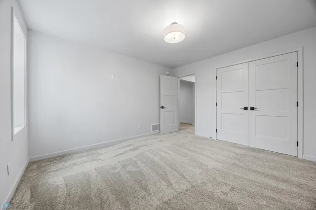 $919,900 | 951 50th Avenue West, West Fargo, ND 58078