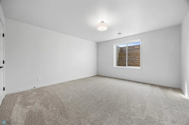 $919,900 | 951 50th Avenue West, West Fargo, ND 58078