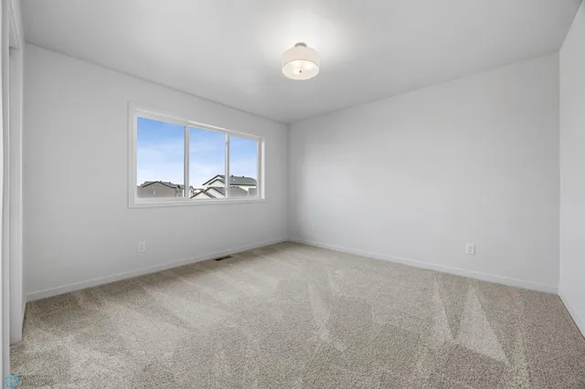 $919,900 | 951 50th Avenue West, West Fargo, ND 58078