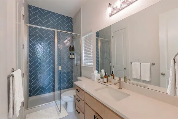 a view of a tennis court