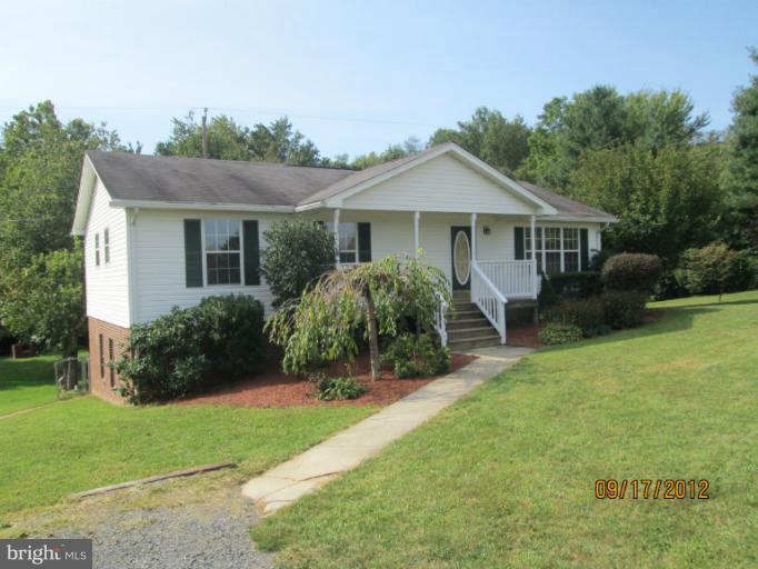 834 Fodderstack Road Flint Hill, VA 22627 - Photo 17 of 17 Exterior (Front)