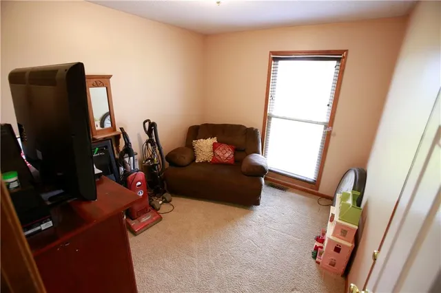 $425,000 | 29208 East 343rd Street, Garden City, MO 64747