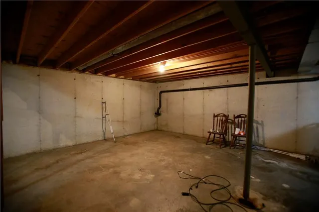 $425,000 | 29208 East 343rd Street, Garden City, MO 64747