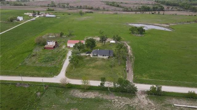 $425,000 | 29208 East 343rd Street, Garden City, MO 64747