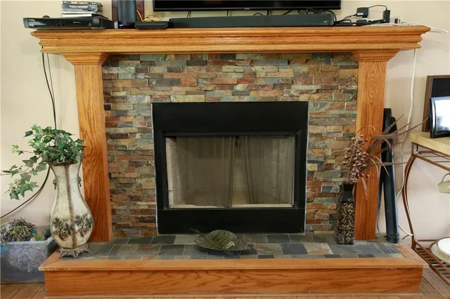 $425,000 | 29208 East 343rd Street, Garden City, MO 64747