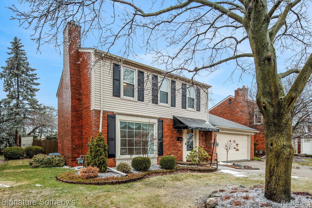 915 Cook Road Grosse Pointe Woods, MI 48236 - Photo 2 of 38