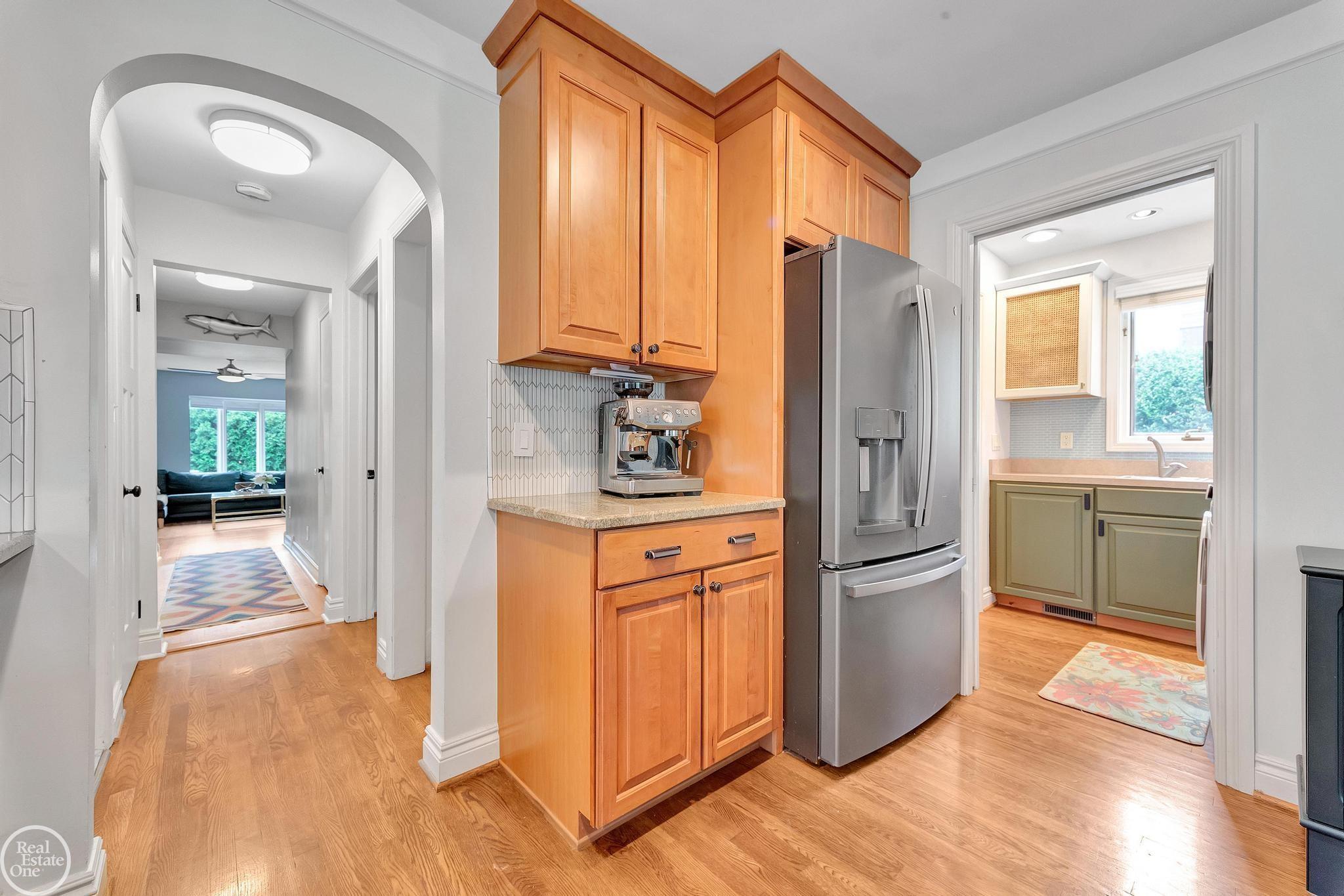 951 Hampton Road Grosse Pointe, MI 48236 - Photo 14 of 85 50147430-f8751cbb-f479-4812-811a-92402d92531f.JPG
