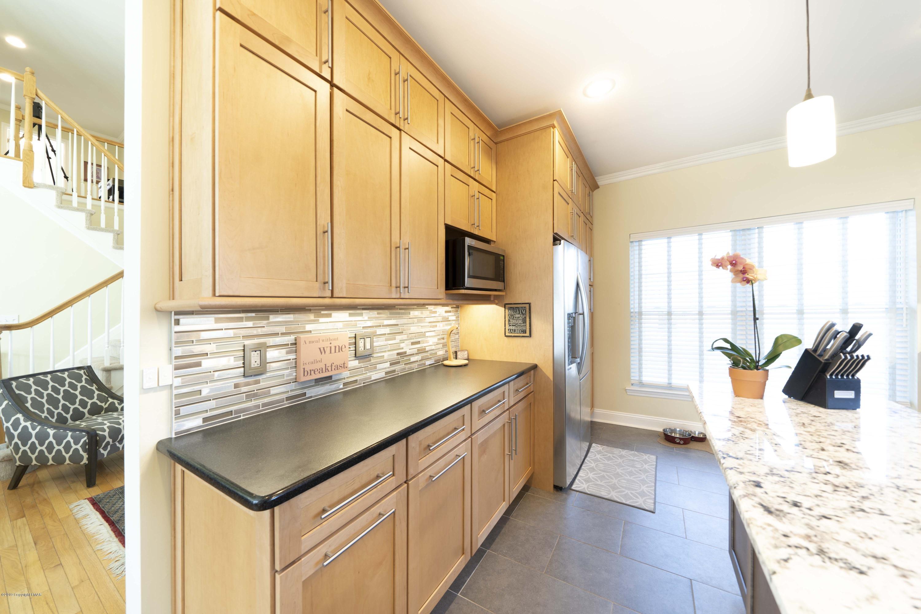 139 Skytop Road Long Pond, PA 18334 - Photo 13 of 34 Kitchen 3