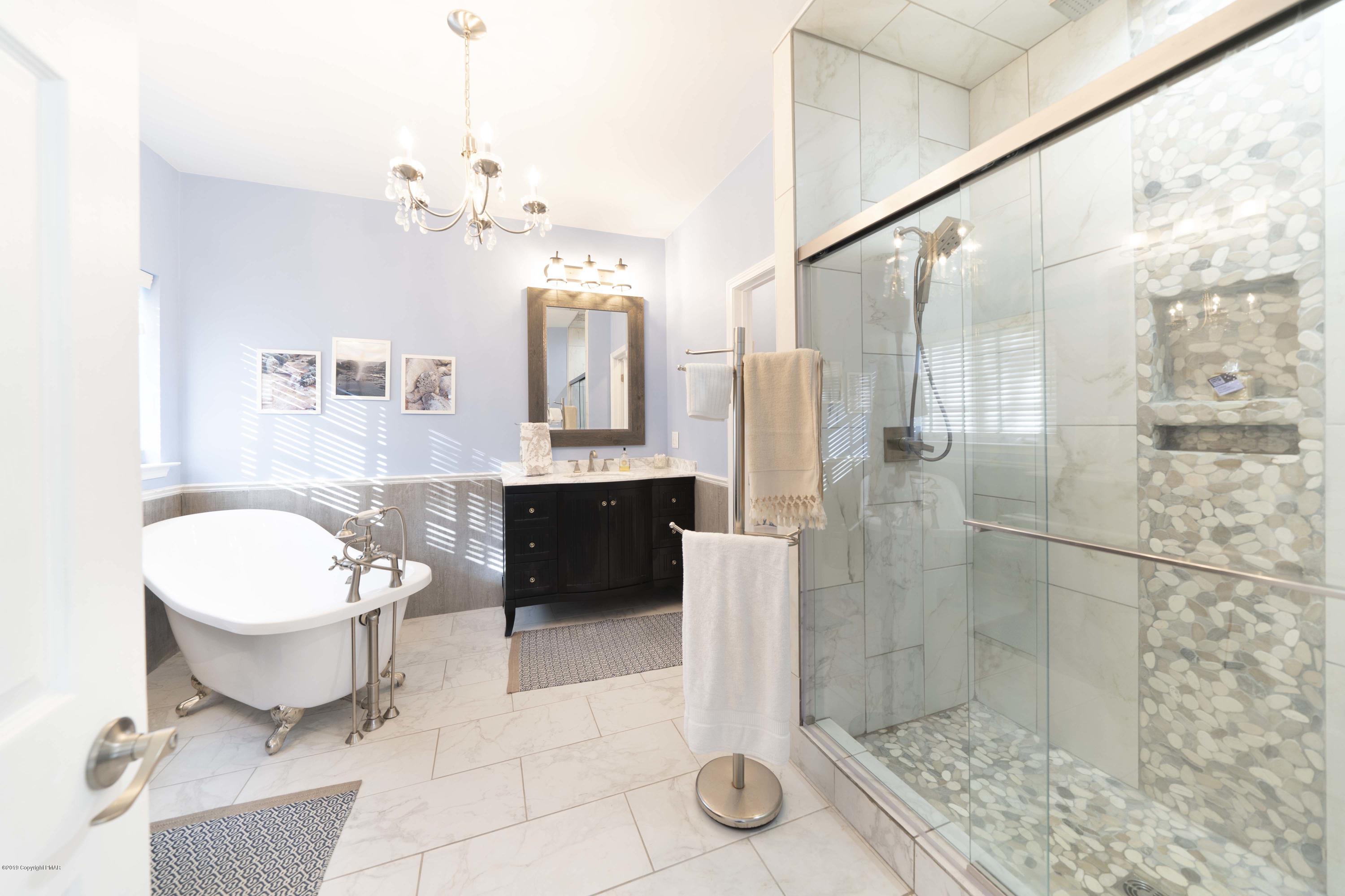 139 Skytop Road Long Pond, PA 18334 - Photo 20 of 34 Master Bath
