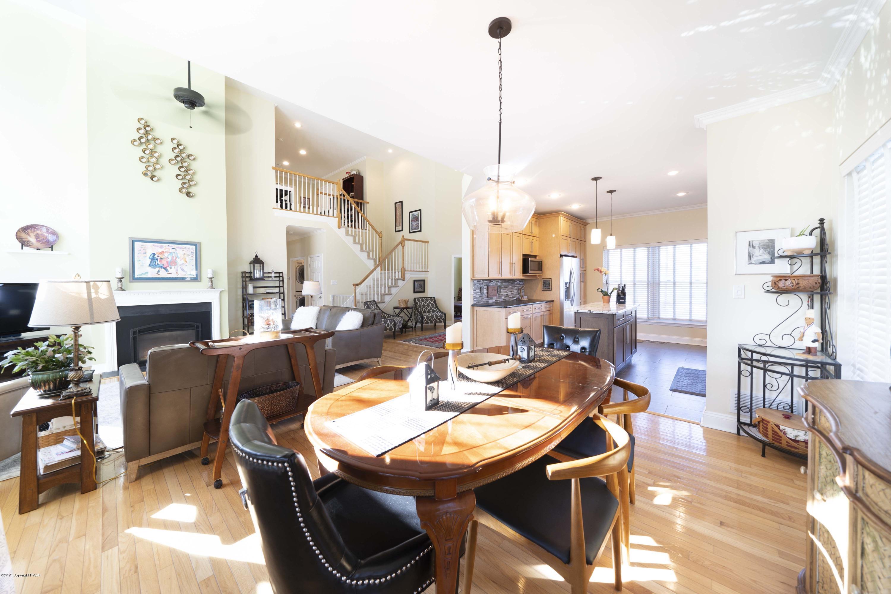139 Skytop Road Long Pond, PA 18334 - Photo 8 of 34 Dining Room