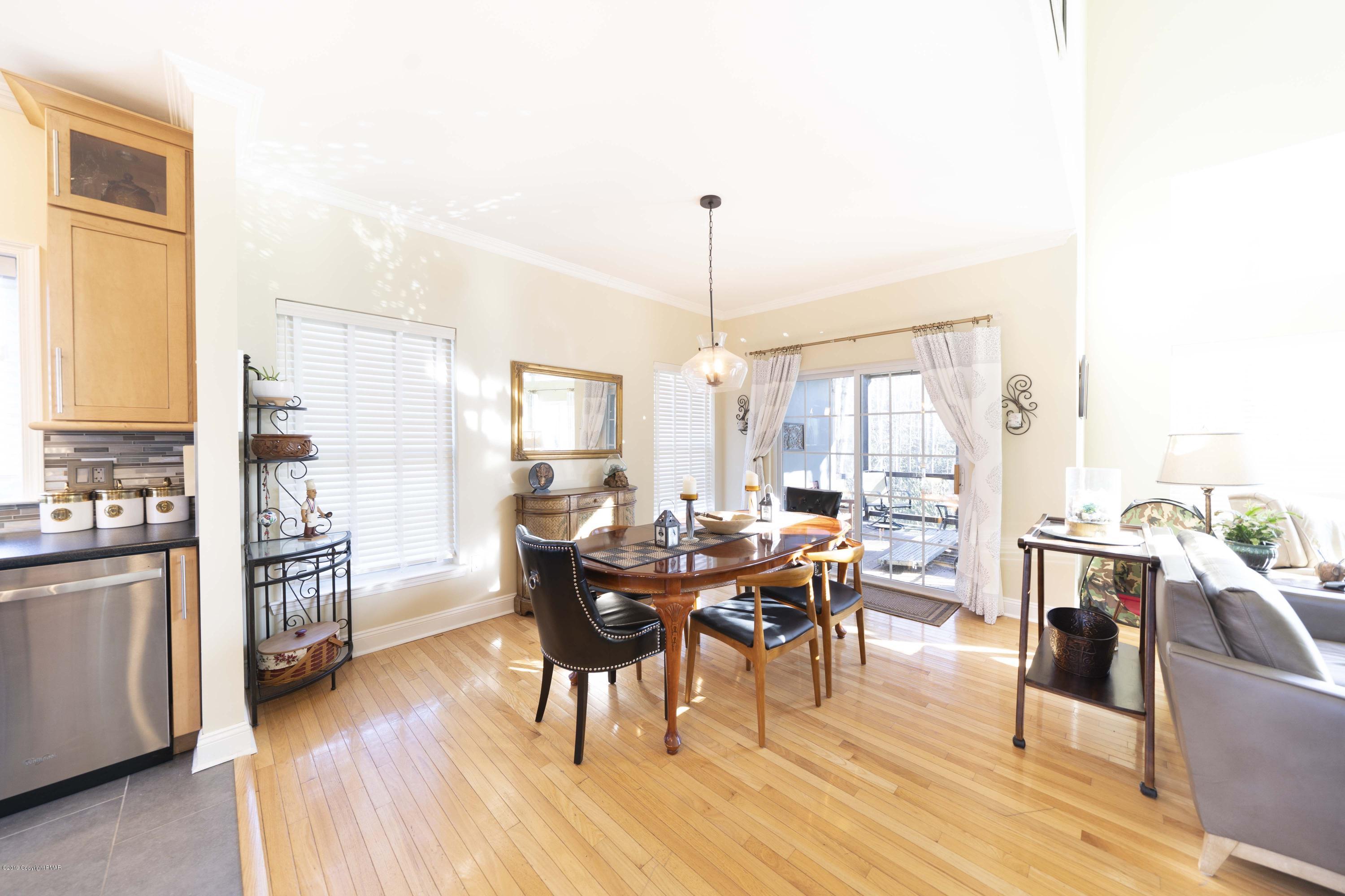 139 Skytop Road Long Pond, PA 18334 - Photo 10 of 34 Dining Room