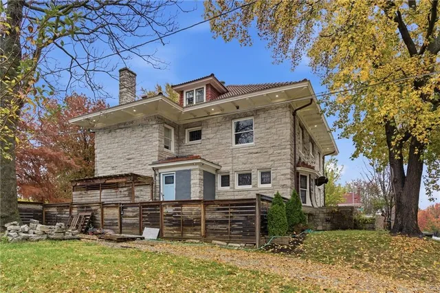 $750,000 | 444 Gladstone Boulevard, Kansas City, MO 64124