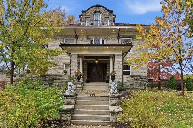 $750,000 | 444 Gladstone Boulevard, Kansas City, MO 64124