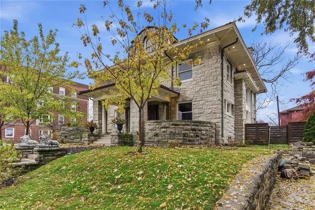 $750,000 | 444 Gladstone Boulevard, Kansas City, MO 64124