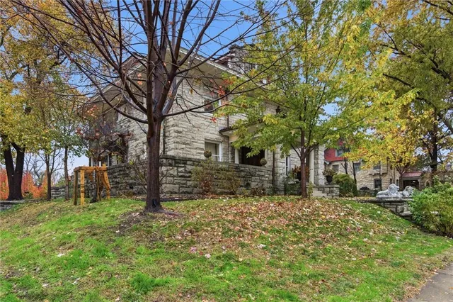 $750,000 | 444 Gladstone Boulevard, Kansas City, MO 64124