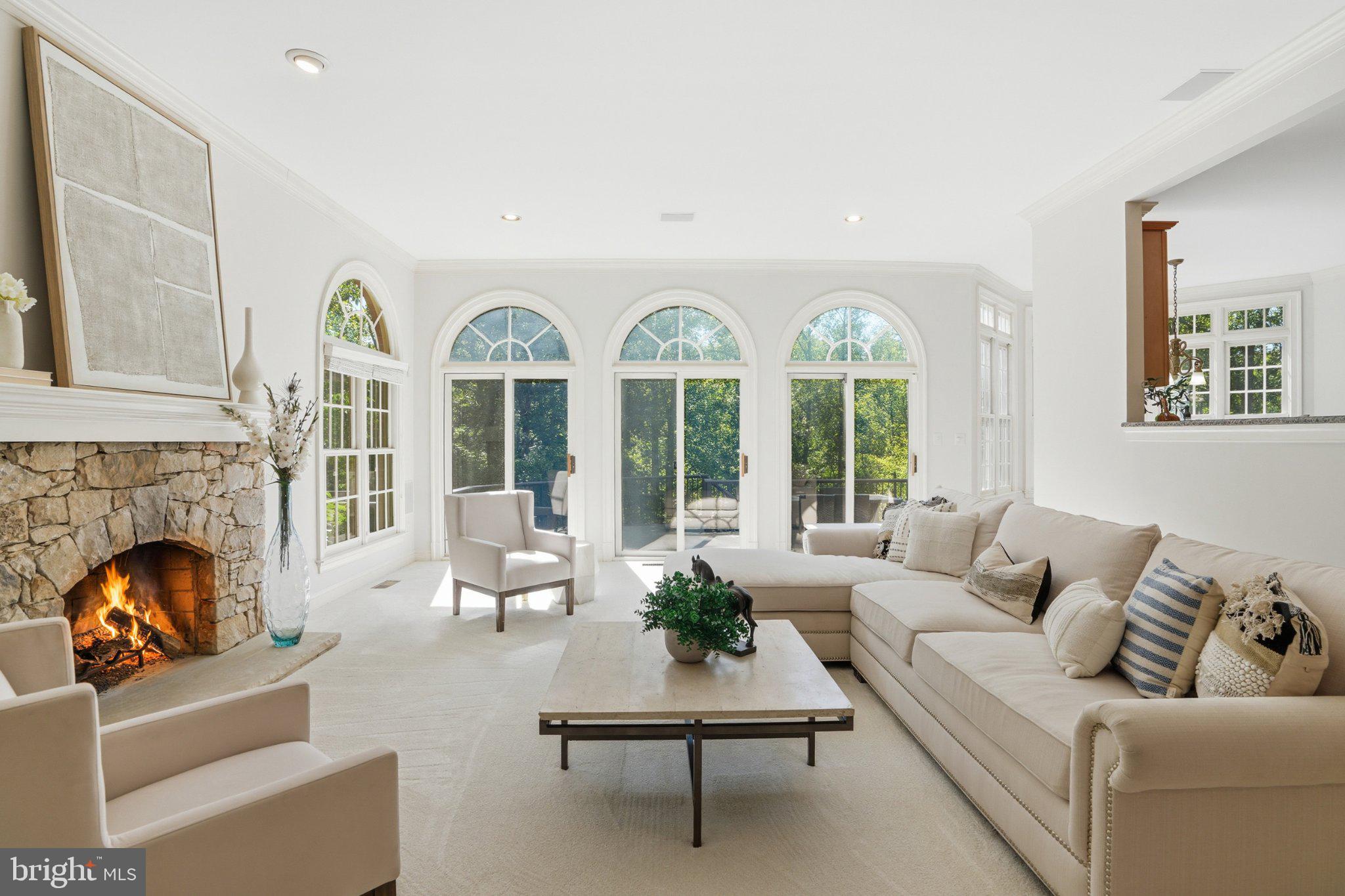 891 Chinquapin Road McLean, VA 22102 - Photo 34 of 78 Bright and airy living space retreat.