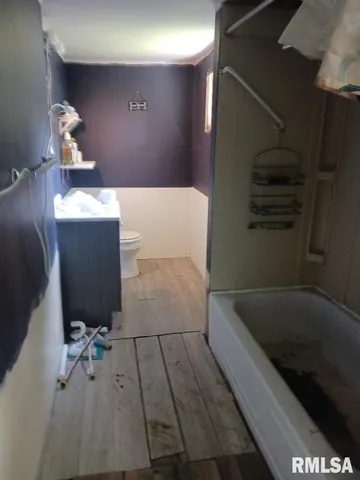 $11,000 | 502 East Matthew Street, Sesser, IL 62884