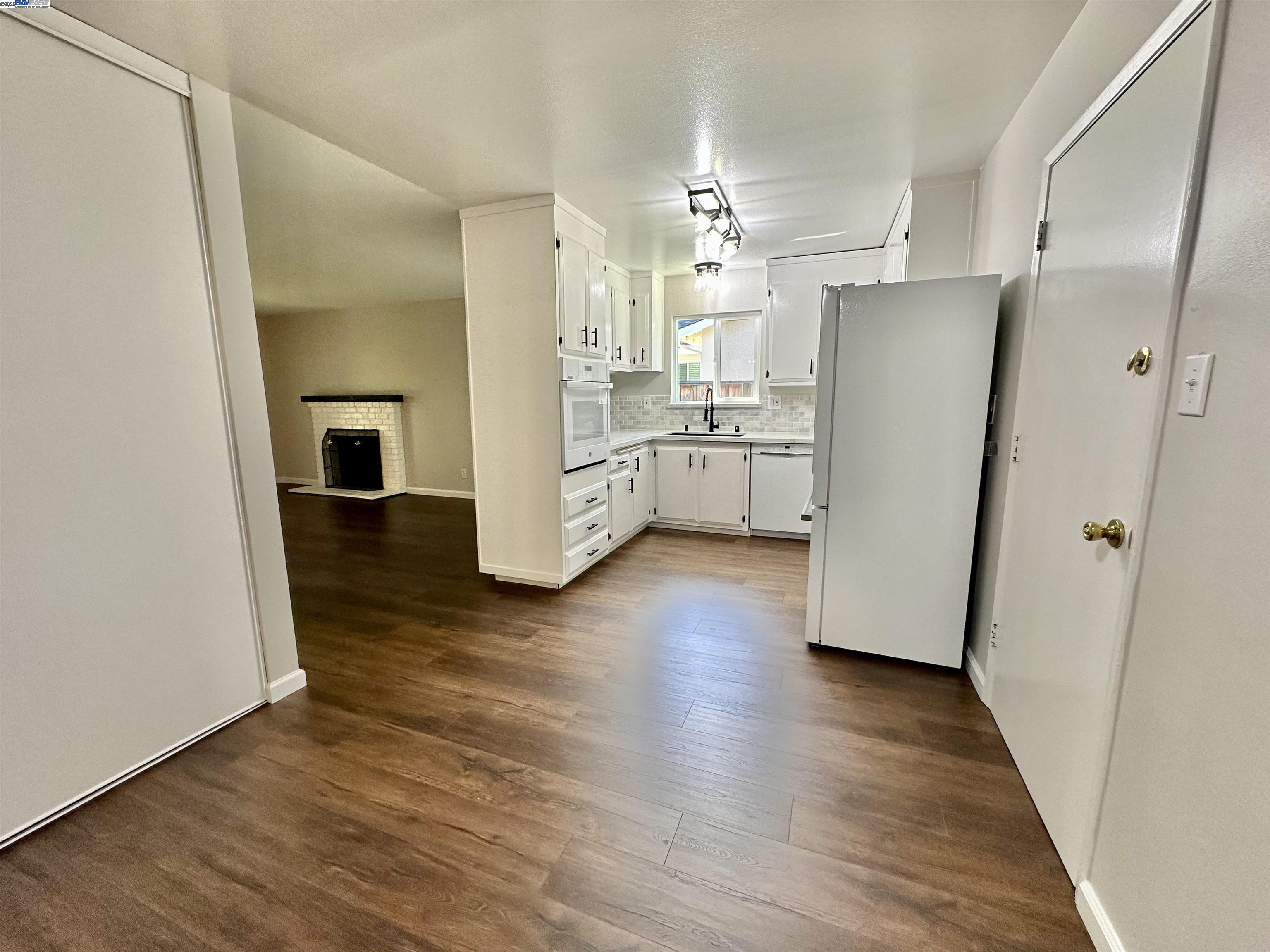 1243 Missouri Drive Concord, CA 94521 - Photo 8 of 42