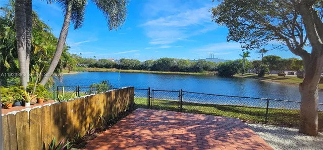 $2,850 | 5675 Northwest 109th Avenue, Unit 34, Doral, FL 33178