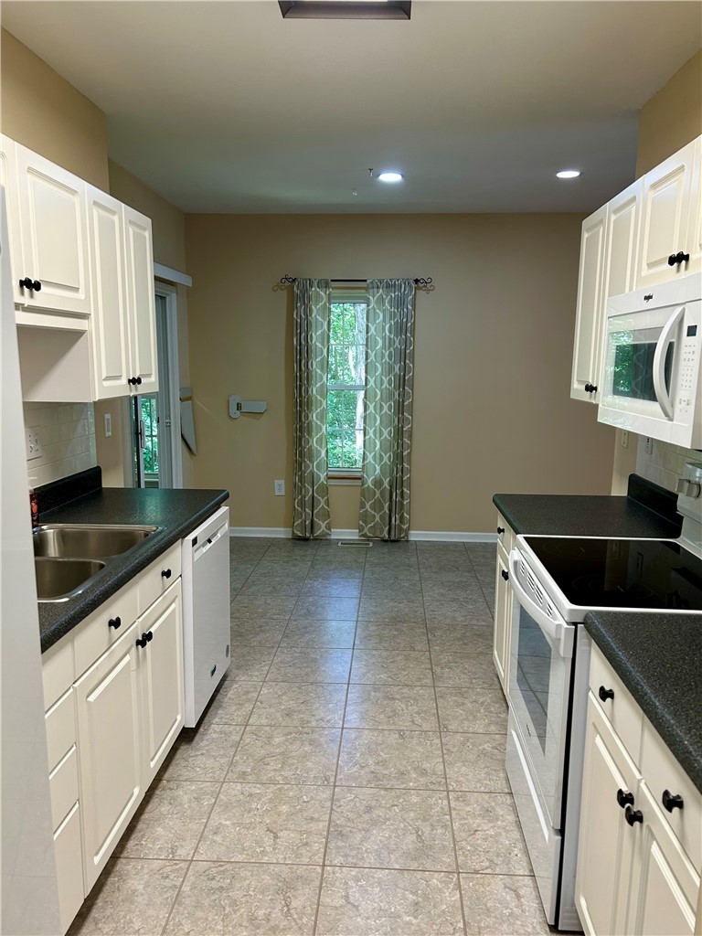 105 Eagle Court Westminster, SC 29693 - Photo 10 of 42