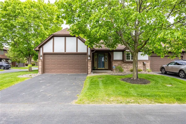 $2,850 | 30 Cambridge Court, Perinton, NY 14450
