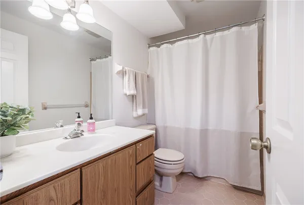 $2,850 | 30 Cambridge Court, Perinton, NY 14450