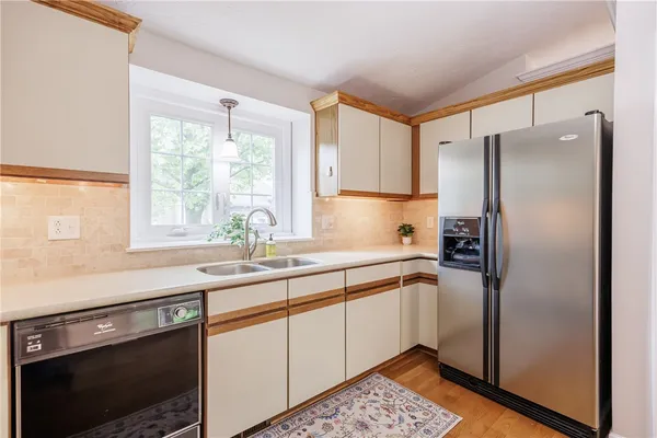$2,850 | 30 Cambridge Court, Perinton, NY 14450