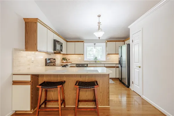 $2,850 | 30 Cambridge Court, Perinton, NY 14450