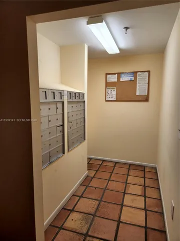 $1,800 | 1255 Pennsylvania Avenue, Unit 311, Miami Beach, FL 33139