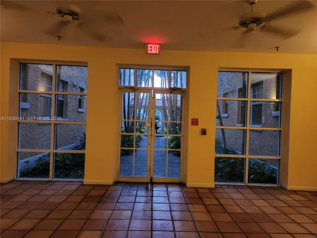 $1,800 | 1255 Pennsylvania Avenue, Unit 311, Miami Beach, FL 33139