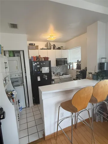 $1,800 | 1255 Pennsylvania Avenue, Unit 311, Miami Beach, FL 33139